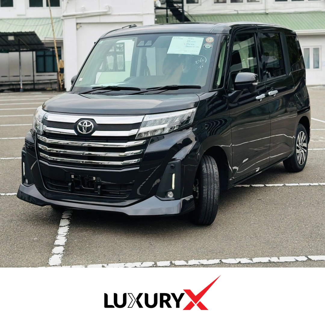 Toyota Roomy Custom G - Ready Stock